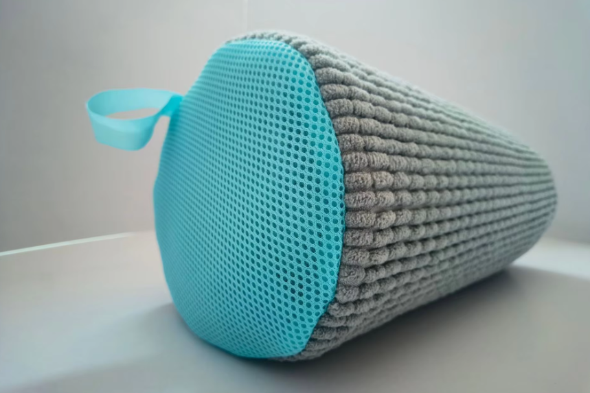 Turkos Washbuddy tvättpåse med mikrofiber-sida